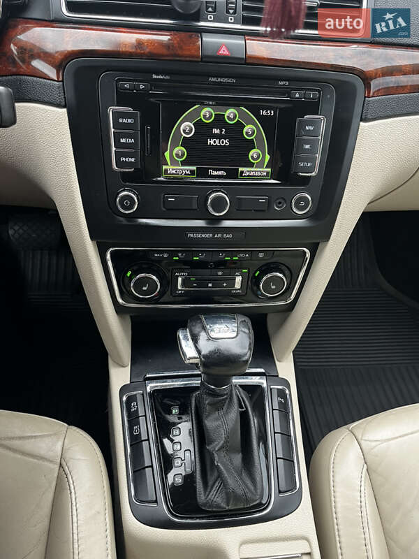Универсал Skoda Superb 2011 в Стрые