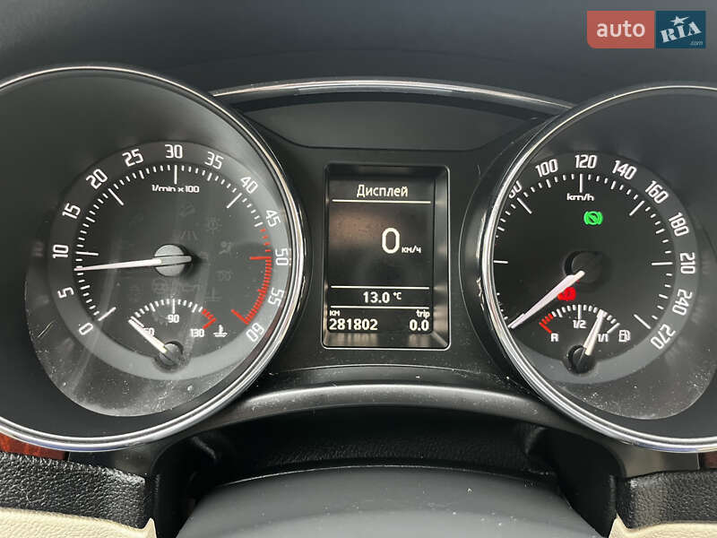 Универсал Skoda Superb 2011 в Стрые
