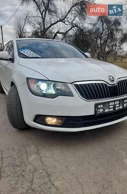 Ліфтбек Skoda Superb 2013 в Хусті