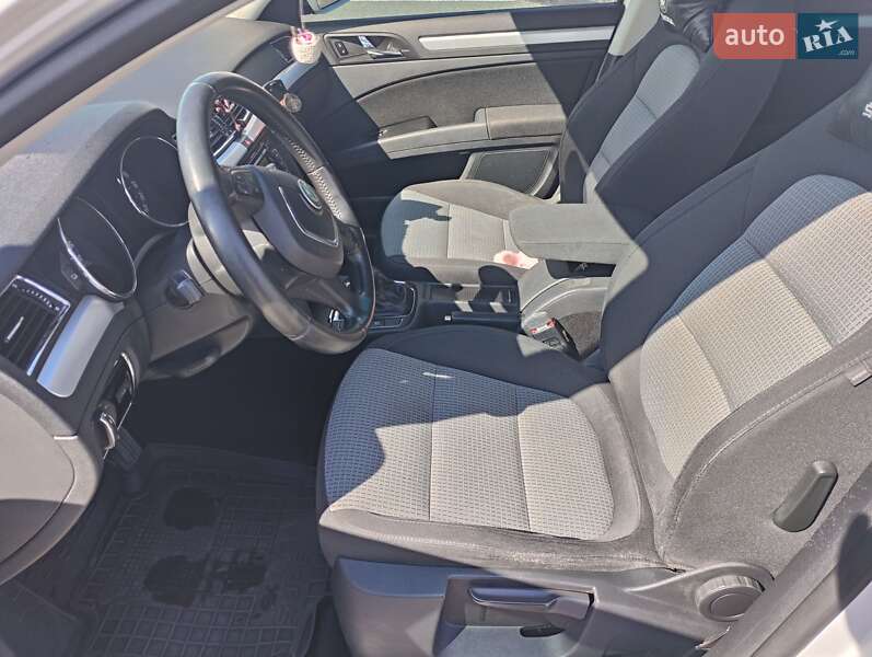 Универсал Skoda Superb 2013 в Шепетовке