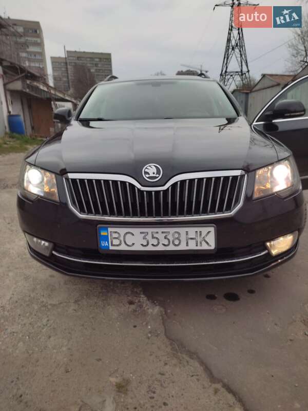 Універсал Skoda Superb 2014 в Львові
