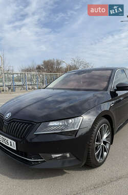 Лифтбек Skoda Superb 2015 в 