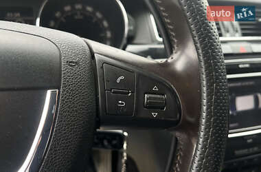 Лифтбек Skoda Superb 2012 в 