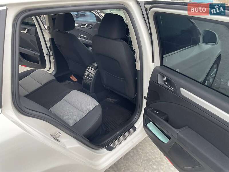 Универсал Skoda Superb 2010 в Львове