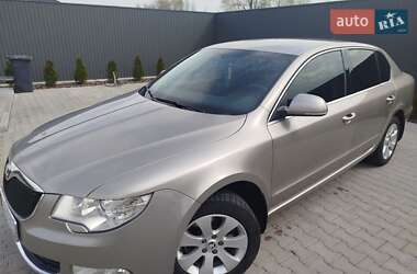 Лифтбек Skoda Superb 2009 в 