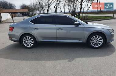 Лифтбек Skoda Superb 2018 в 