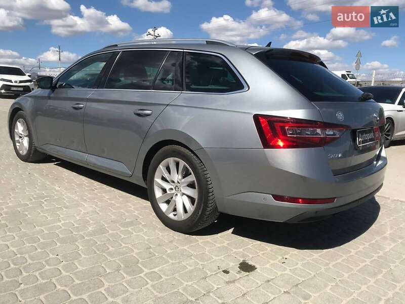 Универсал Skoda Superb 2015 в Львове