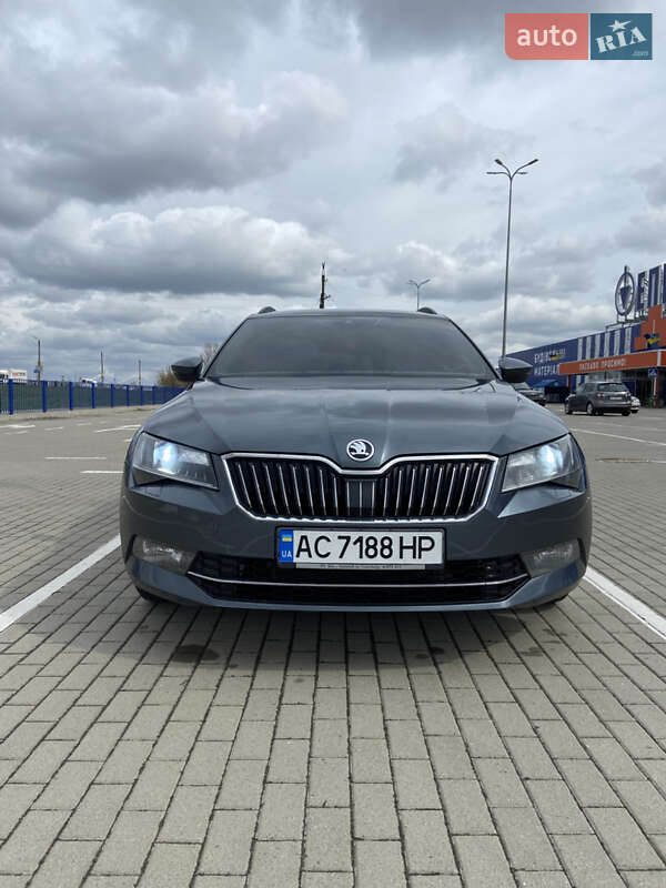 Універсал Skoda Superb 2016 в 