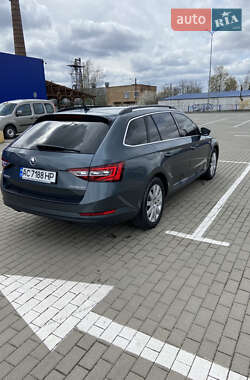 Універсал Skoda Superb 2016 в 