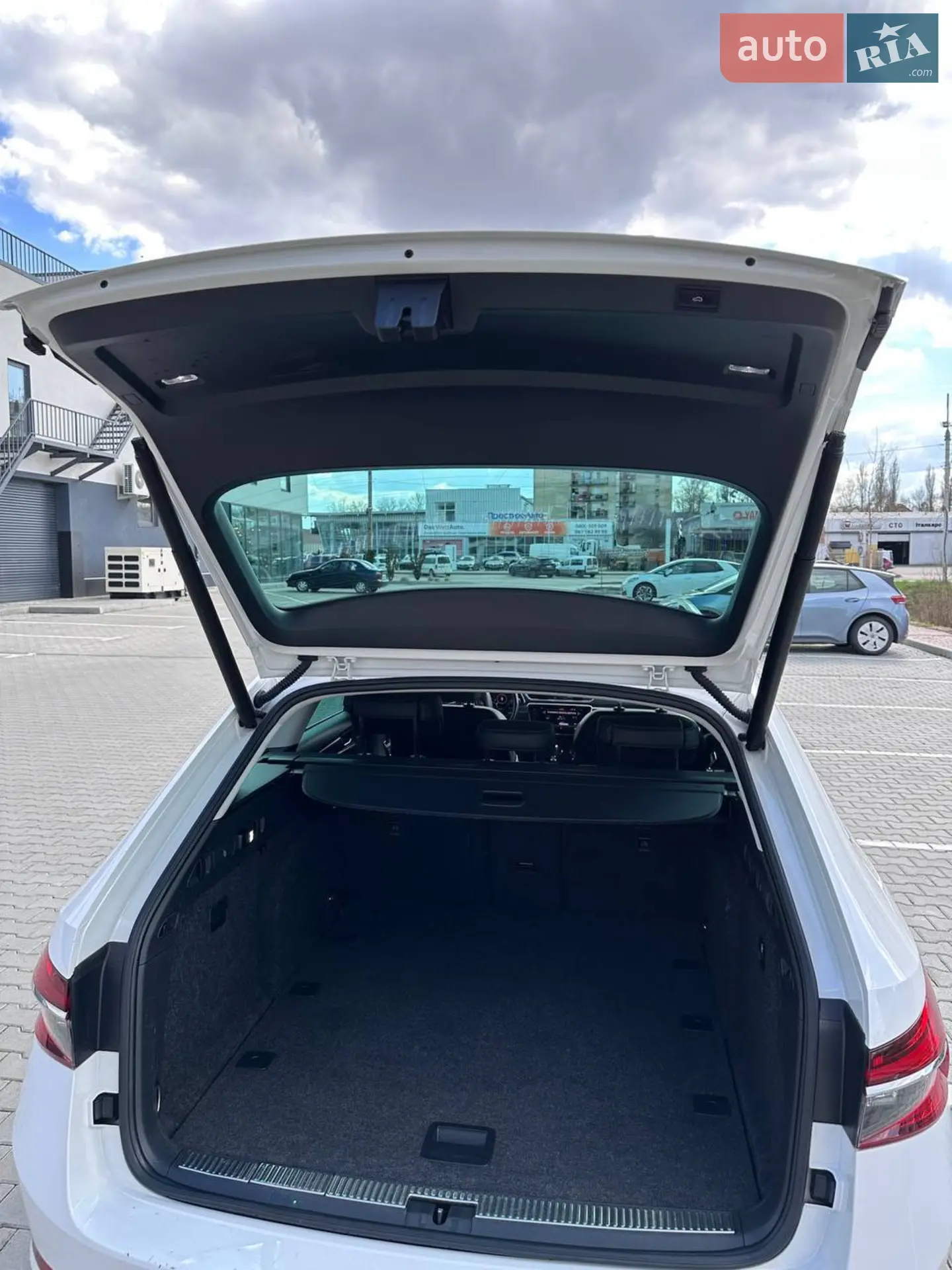 2019 Skoda Superb - мініатюра 12