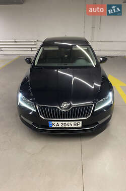 Лифтбек Skoda Superb 2019 в Киеве