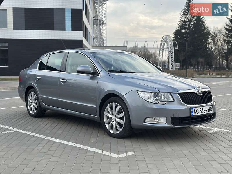 Лифтбек Skoda Superb 2009 в 