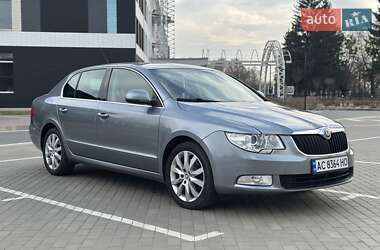 Лифтбек Skoda Superb 2009 в 
