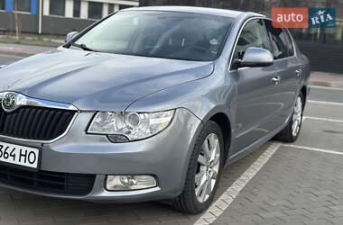 Лифтбек Skoda Superb 2009 в 