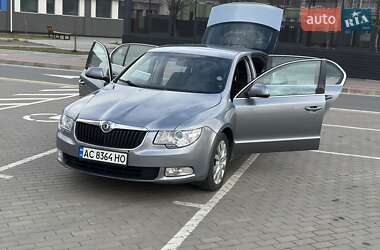 Лифтбек Skoda Superb 2009 в 