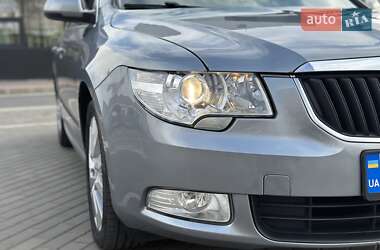 Лифтбек Skoda Superb 2009 в 