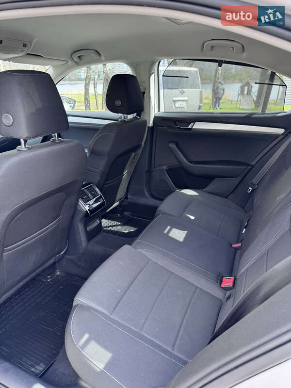 Ліфтбек Skoda Superb 2015 в Києві фото 17 Ліфтбек Skoda Superb 2015 в Києві