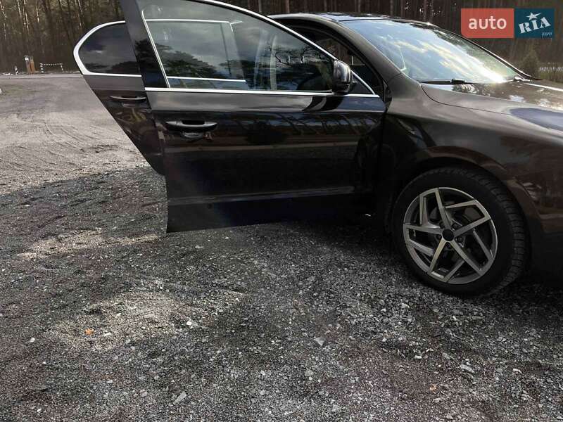 Ліфтбек Skoda Superb 2013 в Славуті