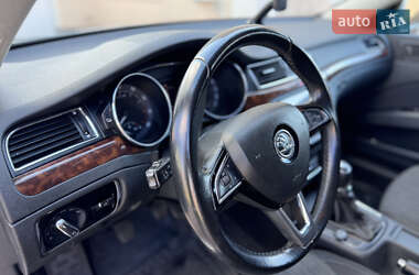 Лифтбек Skoda Superb 2013 в 