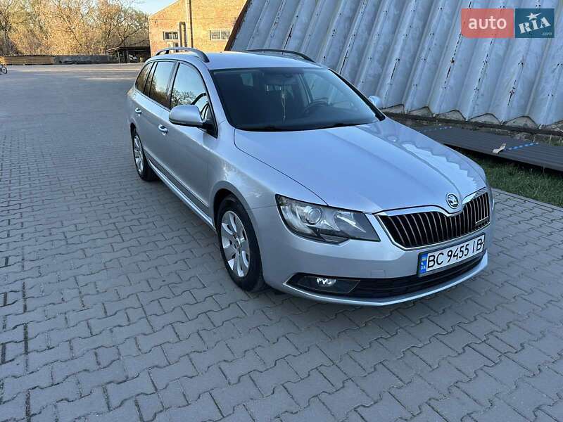 Универсал Skoda Superb 2013 в Львове