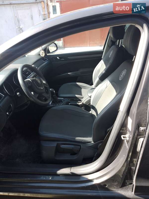 Лифтбек Skoda Superb 2011 в Тернополе
