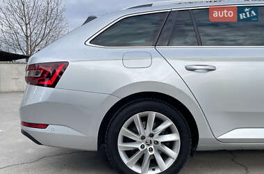Универсал Skoda Superb 2017 в 