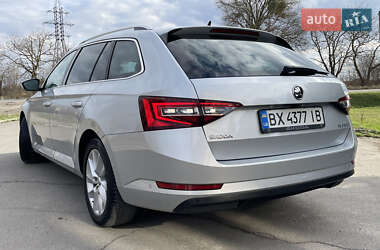 Универсал Skoda Superb 2017 в 