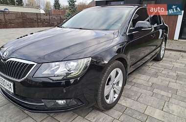 Лифтбек Skoda Superb 2014 в 