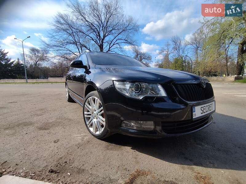Универсал Skoda Superb 2011 в Каменском