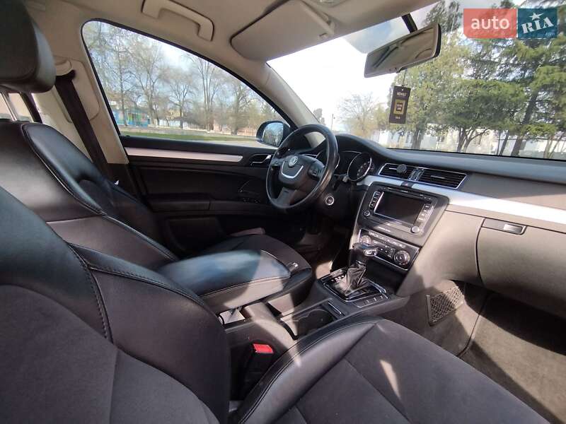 Универсал Skoda Superb 2011 в Каменском