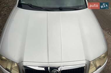 Лифтбек Skoda Superb 2005 в 