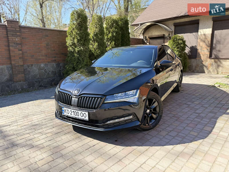 Лифтбек Skoda Superb 2022 в Кривом Роге