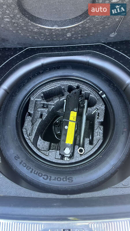 Универсал Skoda Superb 2012 в Звягеле