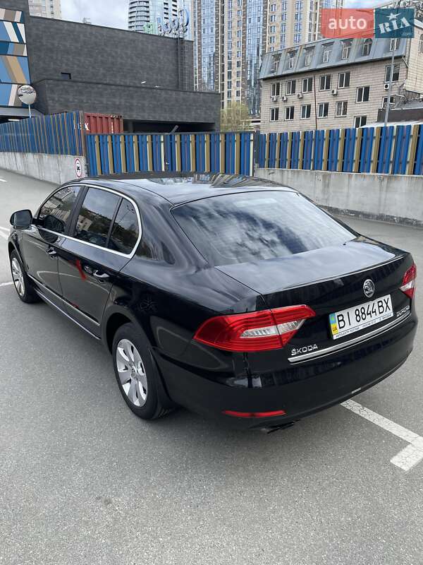 Лифтбек Skoda Superb 2013 в Киеве