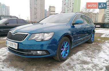 Универсал Skoda Superb 2013 в 