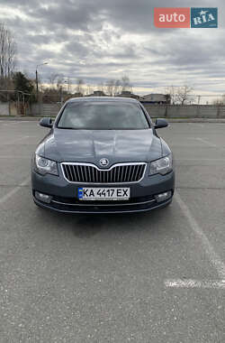 Лифтбек Skoda Superb 2013 в 