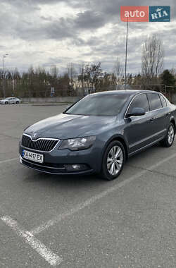 Лифтбек Skoda Superb 2013 в 
