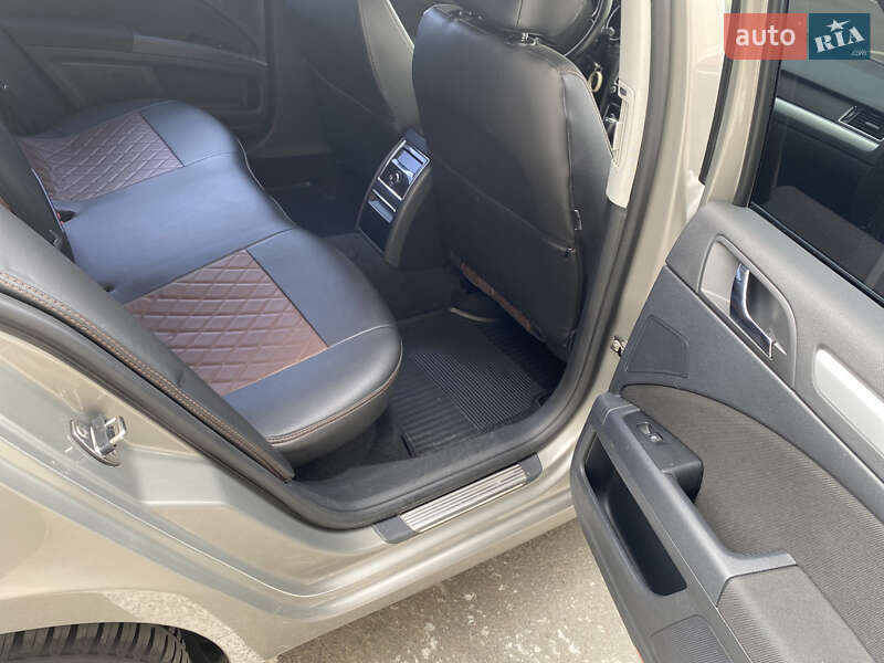 Ліфтбек Skoda Superb 2013 в Умані
