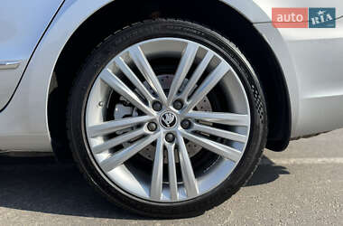 Лифтбек Skoda Superb 2013 в 