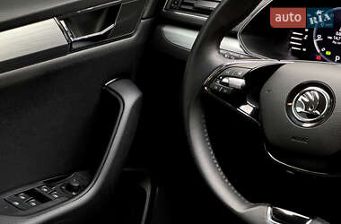 Лифтбек Skoda Superb 2022 в 