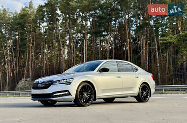 Лифтбек Skoda Superb 2020 в 