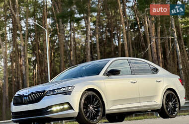 Лифтбек Skoda Superb 2020 в 