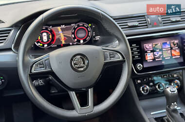 Лифтбек Skoda Superb 2020 в 