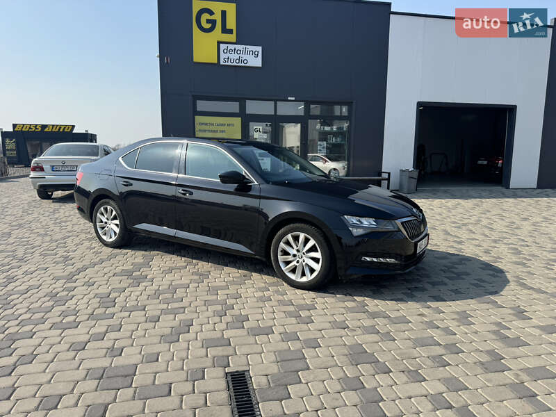Лифтбек Skoda Superb 2020 в 
