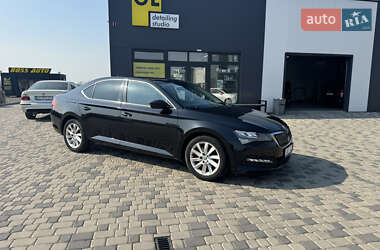 Лифтбек Skoda Superb 2020 в 