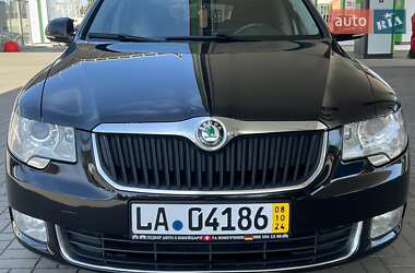 Лифтбек Skoda Superb 2013 в 