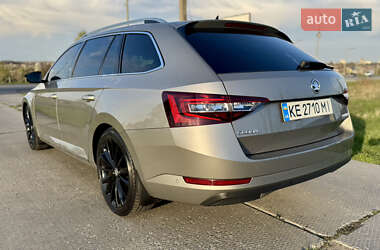 Универсал Skoda Superb 2018 в 