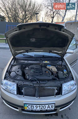 Лифтбек Skoda Superb 2004 в 