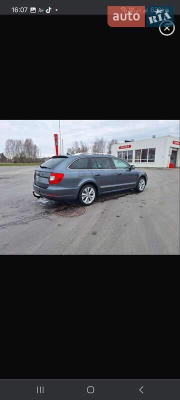 Универсал Skoda Superb 2014 в Сваляве