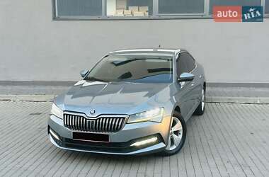 Лифтбек Skoda Superb 2019 в 
